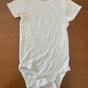 😊FREE😊 Carter's White and Pink Heart Bodysuit size 18m